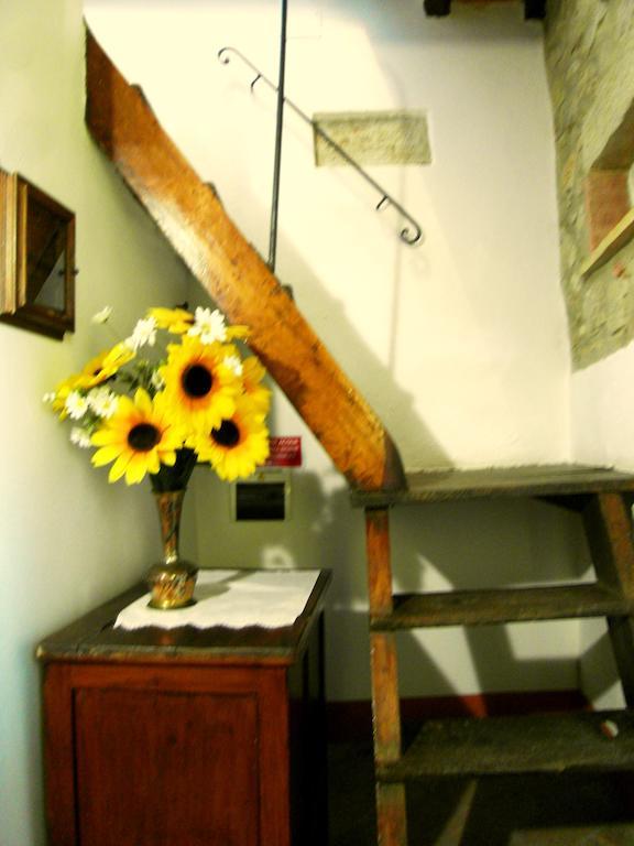Guest House Il Borgo Di Sempronio Semproniano Zimmer foto