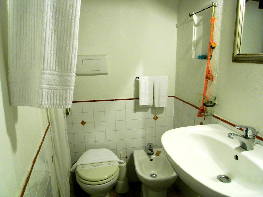 Guest House Il Borgo Di Sempronio Semproniano Zimmer foto